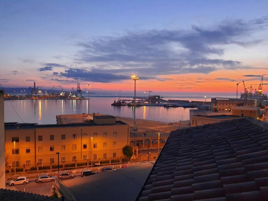 La Finestra Sul Porto Apartment Ancona Exterior photo